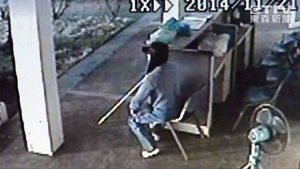 涉嫌持弓射傷漁民的嫌犯竟是臺灣某大學(xué)助理教授 涉嫌持弓射傷漁民的嫌犯竟是臺灣某大學(xué)助理教授