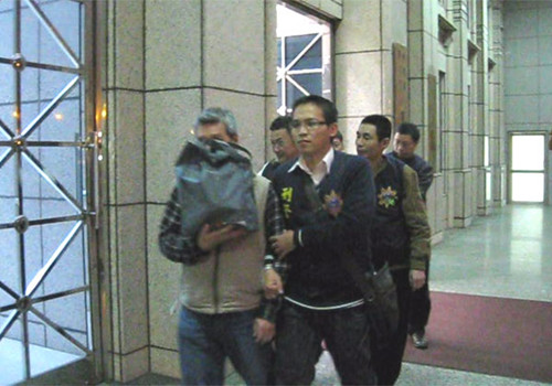 �_(t��i)�����Ӱ����]Ƭ�� ��B���Ů�ӼٽY(ji��)�鱻��(�D)