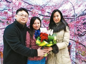 心中“女神”患癌 男子猛追娶回:娶她陪她抗癌(圖) 心中“女神”患癌 男子猛追娶回:娶她陪她抗癌(圖)