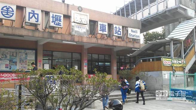 ��(n��i)�Ȼ�܇վ�F܉��������׃����Ŀǰ�S�ֆ���ͨ܇��(�_���Еr(sh��)��ӈ�(b��o) ����־�z)