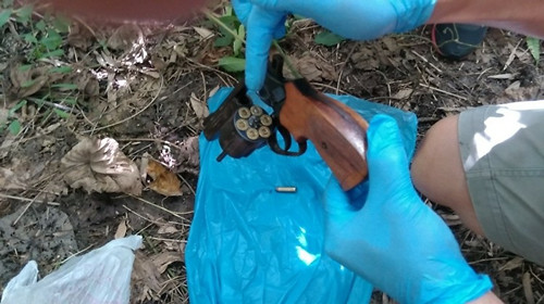 馬英九到基層活動(dòng)曾傳槍響 事隔月余嫌犯被抓(圖) 馬英九到基層活動(dòng)曾傳槍響 事隔月余嫌犯被抓(圖)