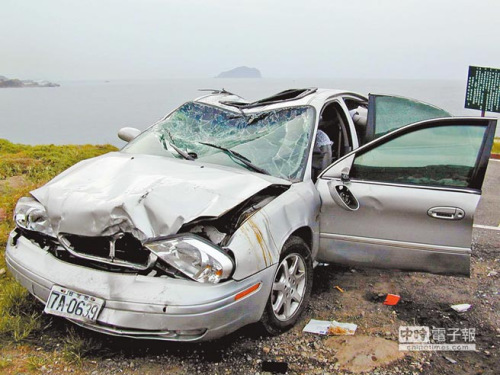 2001�ꡰ��֥���_�L���u�r���S��ͬ��D����܇���l(f��)�F(xi��n)����ɽ����(�_�����Ї��r��)