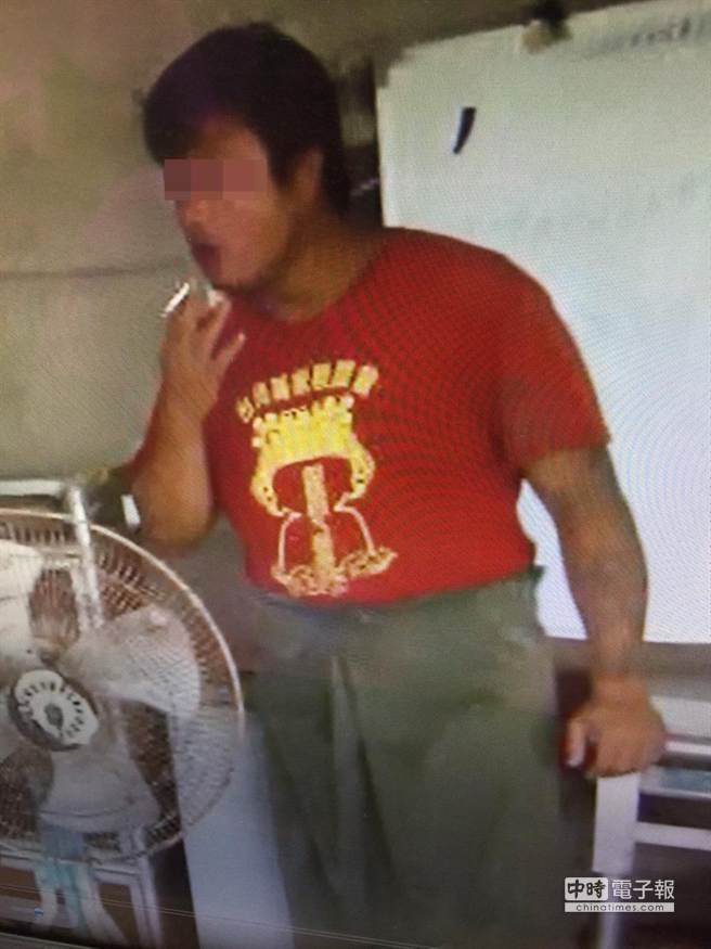 通緝犯落網(wǎng)冒充高材生 警方考唱校歌露餡被捕 通緝犯落網(wǎng)冒充高材生 警方考唱校歌露餡被捕