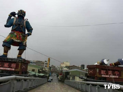 �_(t��i)��