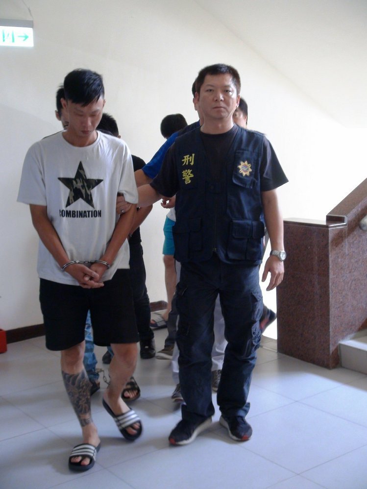 ���񾯷�����(xi��n)׷ۙ3��(g��)�� ���վW(w��ng)�v�����ߴ���16��