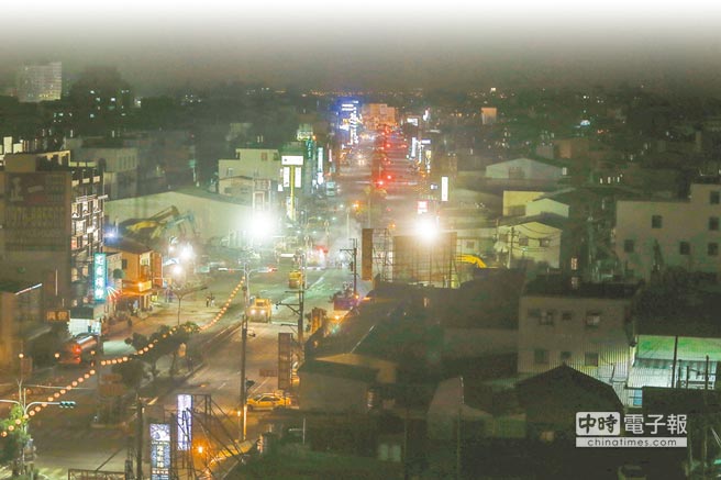 �������ľS�ڽ�����Ǿ�Ԯ��һ�����������ˆT��ҹ�s������ͨ���S�ڴ�ǽؔ������·