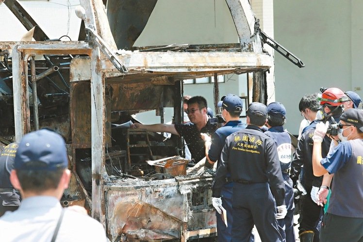 臺灣游覽車事故初判系電線走火所致 司機瞬間無意識 臺灣游覽車事故初判系電線走火所致 司機瞬間無意識