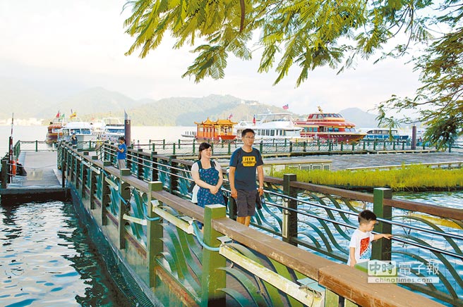 大陸赴臺人數(shù)減少或?qū)⒅屡_灣旅游業(yè)處“倒閉邊緣” 大陸赴臺人數(shù)減少或?qū)⒅屡_灣旅游業(yè)處“倒閉邊緣”