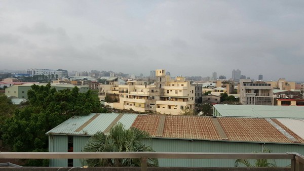 林佳龍指空氣污染怨地形 網(wǎng)友打臉:別推給地形 林佳龍指空氣污染怨地形 網(wǎng)友打臉:別推給地形