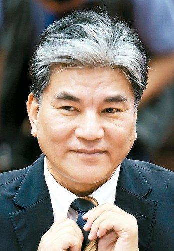 臺大排名往后掉臺前高官李鴻源:臺灣出了問題