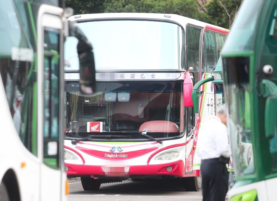 �_(t��i)���u��(n��i)100�lһ���θ��L(f��ng)�U(xi��n)�a(ch��n)Ʒ�¼�