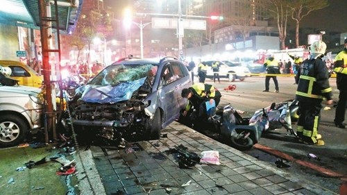 �±������f�^(q��)����·�����l(f��)���ش�܇����һ�v����܇ײ��C܇ͣ�ȅ^(q��)�����һ��ʮ������ ӛ�������ã��z