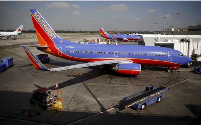 ����ͬ�԰�H�ǙC(j��)�r(sh��)�⺽�չ�˾�T��ҕ