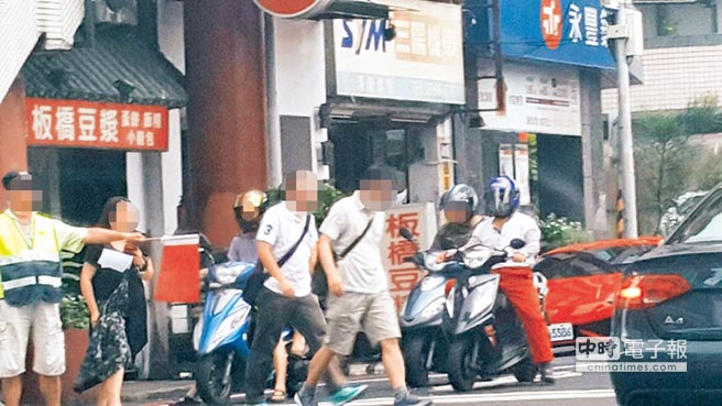 �I����Ӕ�(sh��)ǧ�f �ֵܶ��˚��̷�ʬ9Ѯ����