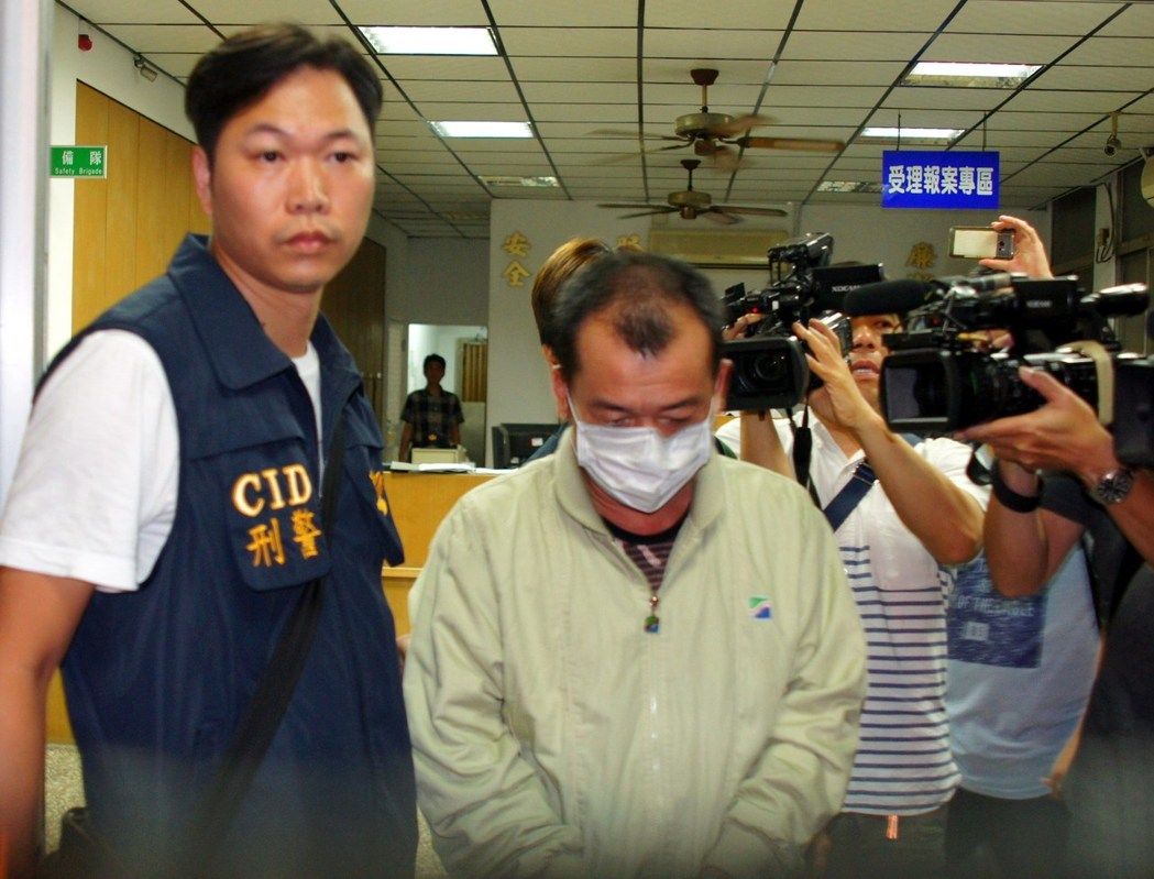 高雄爆發(fā)母子雙尸命案 次子餓死母兄后伴尸20多天 高雄爆發(fā)母子雙尸命案 次子餓死母兄后伴尸20多天