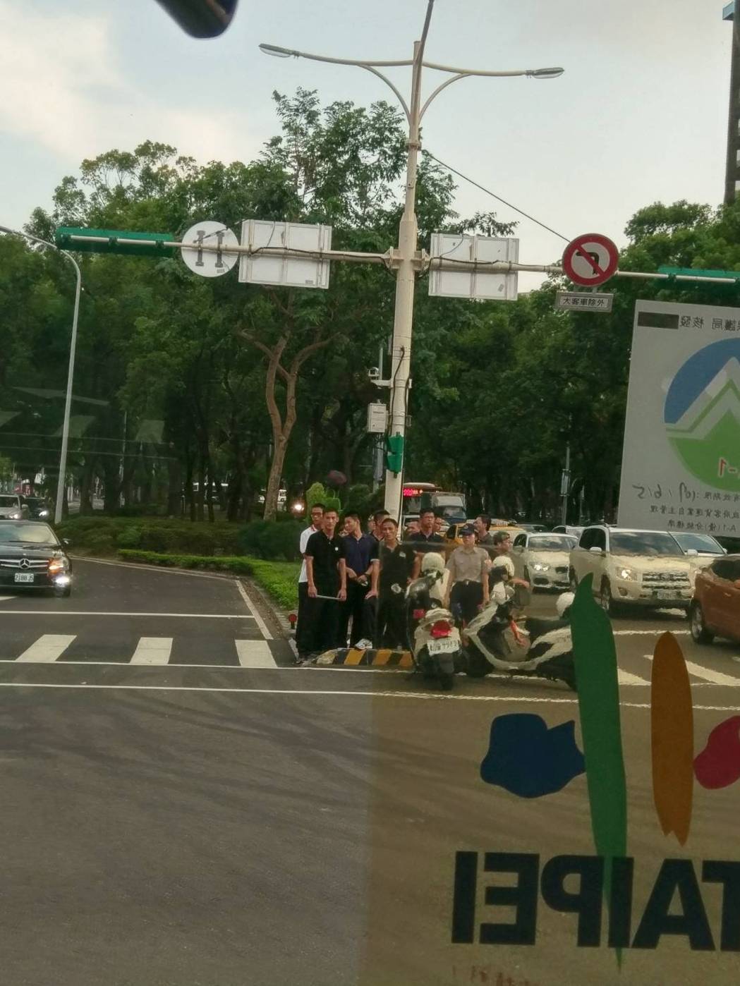 ���_(t��i)������늏S�B�m(x��)���C(j��)���°�߷��ڽ�ͨ��̖(h��o)��ȫ�������DƬ��(l��i)Դ���_(t��i)����(li��n)�ψ�(b��o)����