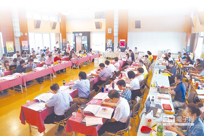 臺(tái)灣高中語(yǔ)文課綱文言文比例維持45%至55% 臺(tái)灣高中語(yǔ)文課綱文言文比例維持45%至55%