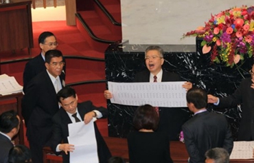 �����h�L(zh��ng)�x�e��Ʊ����(zh��ng)�h �G�I(y��ng)�h�TͶ�UƱ���_(k��i)�h��