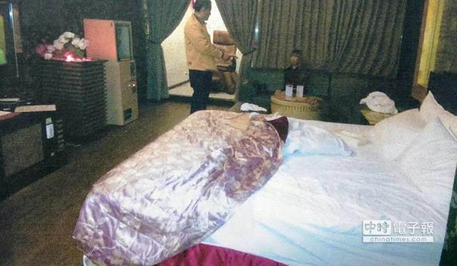 45�q��Ů���g���Ԯ�(d��ng)18�q�ο͵ċ���(�_(t��i)ý�D)