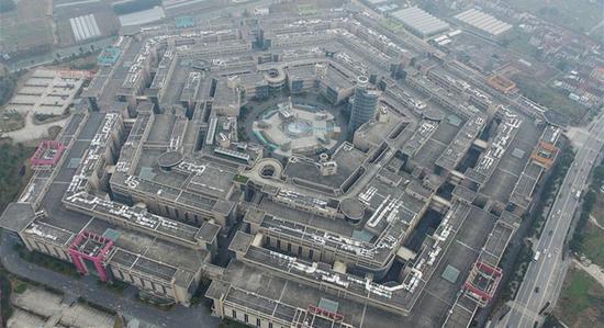 大連海島被曝600萬美元造機場 每天僅10名乘客 大連海島被曝600萬美元造機場 每天僅10名乘客