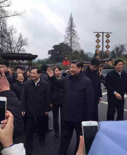 ��(x��)��ƽ����(ji��)ǰϦҕ�쾮��ɽ(�D)