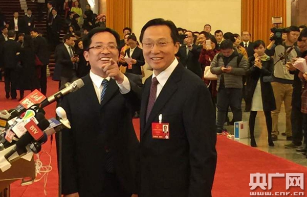 農(nóng)業(yè)部長(zhǎng):我國(guó)經(jīng)濟(jì)抗風(fēng)險(xiǎn)能力強(qiáng) 重要原因是農(nóng)業(yè)穩(wěn) 農(nóng)業(yè)部長(zhǎng):我國(guó)經(jīng)濟(jì)抗風(fēng)險(xiǎn)能力強(qiáng) 重要原因是農(nóng)業(yè)穩(wěn)