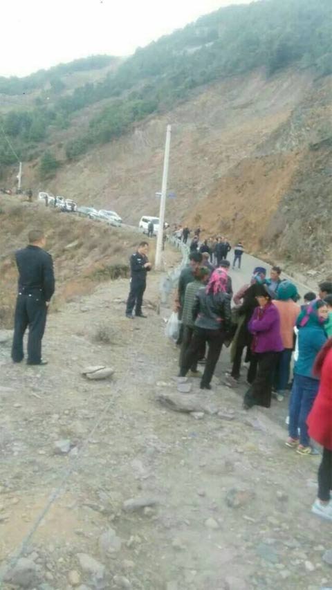 �Ĵ��ϲ�һ���܇������4��1�� 3�����ߞ�W(xu��)��