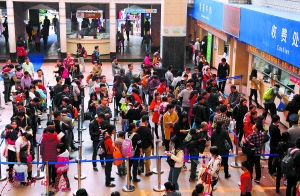 衛(wèi)計委新規(guī)打擊號販 醫(yī)生不準手寫"加號條" 衛(wèi)計委新規(guī)打擊號販 醫(yī)生不準手寫"加號條"