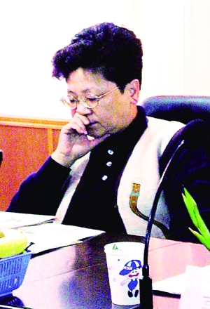 紅通令頭號(hào)嫌犯楊秀珠想回國(guó) 逃亡13年輾轉(zhuǎn)四國(guó) 紅通令頭號(hào)嫌犯楊秀珠想回國(guó) 逃亡13年輾轉(zhuǎn)四國(guó)