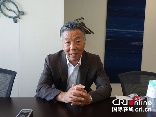 �DƬĬ�J���}