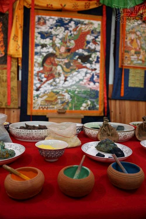 17���o(j��)������U�_��������r(sh��)�ڵ������������؄e����ˇ������(d��)��һ�õĻ������δ��_��(chu��ng)�ġ������ƿ������l(w��i)�غ�ʢ�d�����δ뼯���ƿ���ָ���Ǵ��C�����C���L���ȶ���(g��)�ֹ�ˇ��Y(ji��)�ϵ���������������Ҫ���c(di��n)��������(x��)�^����ɫ���r����������ɫ�����Ђ��y(t��ng)�ƿ�ˇ�g(sh��)���c(di��n)��