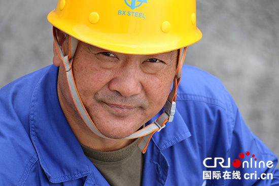 �DƬĬ�J���}