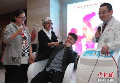 �Y�ψD���｡ �z