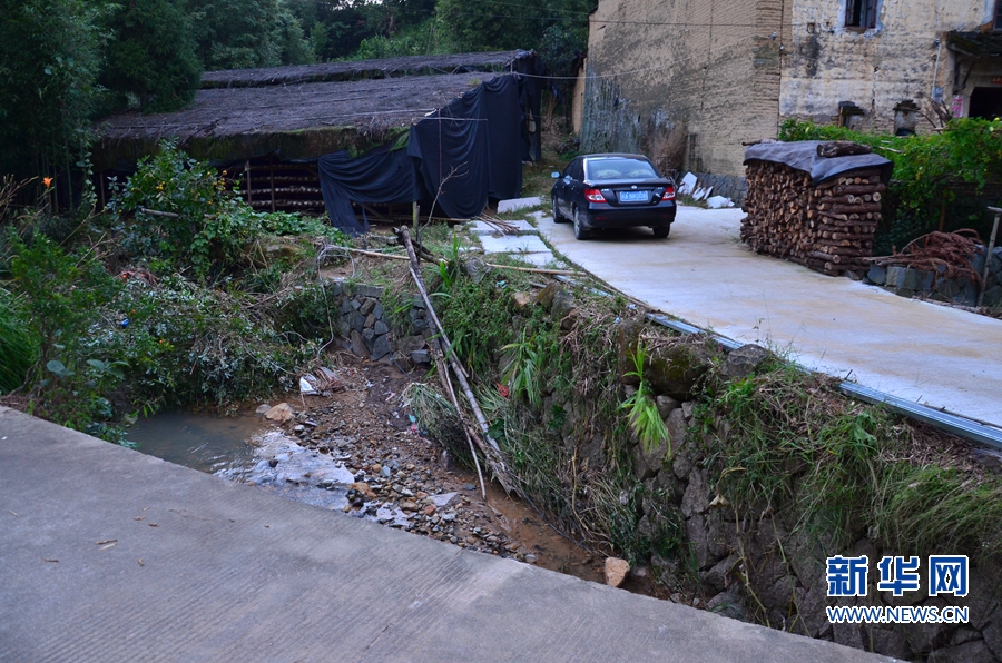 村支書臺風(fēng)天落水犧牲 曾暖了400多個村民的心 村支書臺風(fēng)天落水犧牲 曾暖了400多個村民的心