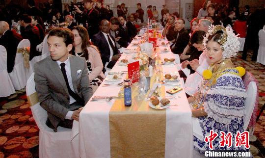 ȫ���⽻�پە�(hu��)�Ї��Ļ�֮ҹ���Ї����y(t��ng)�Ļ��Ȳ�