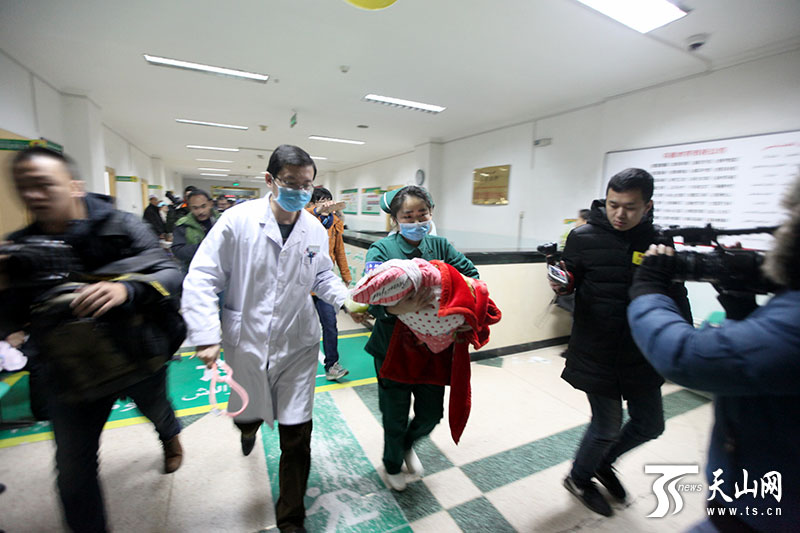 ����1400�������� ���ﻼ��13С�r(sh��)���_(d��)����ľ�R�������g(sh��)