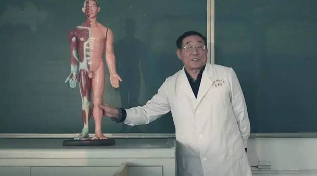 ��(x��)��ϯ�ͽo���l(w��i)�M���ġ����~�b�����l(shu��)���@һ������׌���₃���_(k��i)�۽���