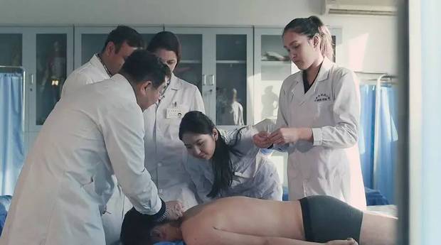 ��(x��)��ϯ�ͽo���l(w��i)�M���ġ����~�b�����l(shu��)���@һ������׌���₃���_(k��i)�۽���