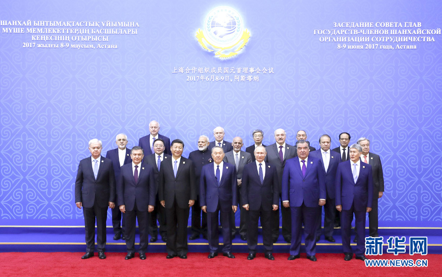 6��9������(gu��)����ϯ��(x��)��ƽ�ڹ��_��˹̹�׶���˹���{��ϯ�Ϻ������M���ɆT��(gu��)Ԫ������(hu��)��ʮ�ߴΕ�(hu��)�h���l(f��)����Ҫ�vԒ���@�Ǵ󷶇���(hu��)�h�_(k��i)ʼǰ����ϯ��(hu��)�h�ĸ���(gu��)�I(l��ng)��(d��o)���Լ���(gu��)�H�͵؅^(q��)�M��ؓ(f��)؟(z��)�ˡ������ȼ��w��Ӱ�����A��ӛ�� ���� �z