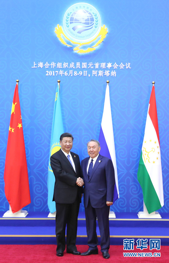 6��9������(gu��)����ϯ��(x��)��ƽ�ڹ��_��˹̹�׶���˹���{��ϯ�Ϻ������M���ɆT��(gu��)Ԫ������(hu��)��ʮ�ߴΕ�(hu��)�h���l(f��)����Ҫ�vԒ���@����(x��)��ƽ��ϯ��(hu��)�h�r(sh��)���ܵ����_��˹̹���y(t��ng)�{������Ү��ğ���ӭ�ӡ����A��ӛ�� �Rռ�� �z