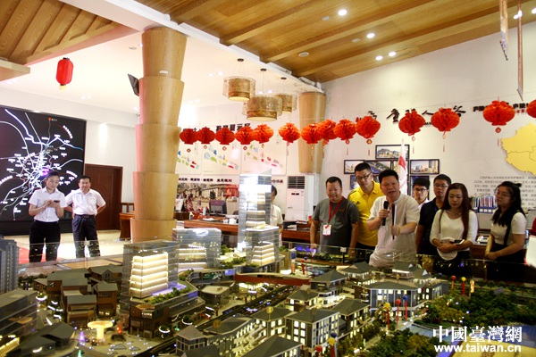 �Ƅ�(d��ng)�K�^(q��)���d ����������ȫ��С�����Gɫ����֮·