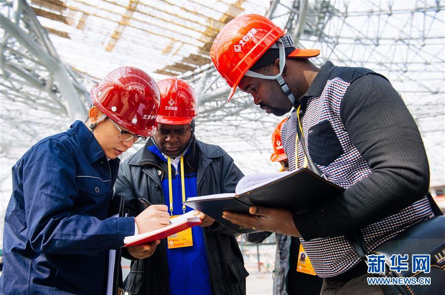 ��ʮ�Ŵ��M(j��n)�Еr(sh��)���D�Ļ���(d��ng)����4������ӛ���ڱ����C(j��)�����ܡ��Ї��ٶȡ�