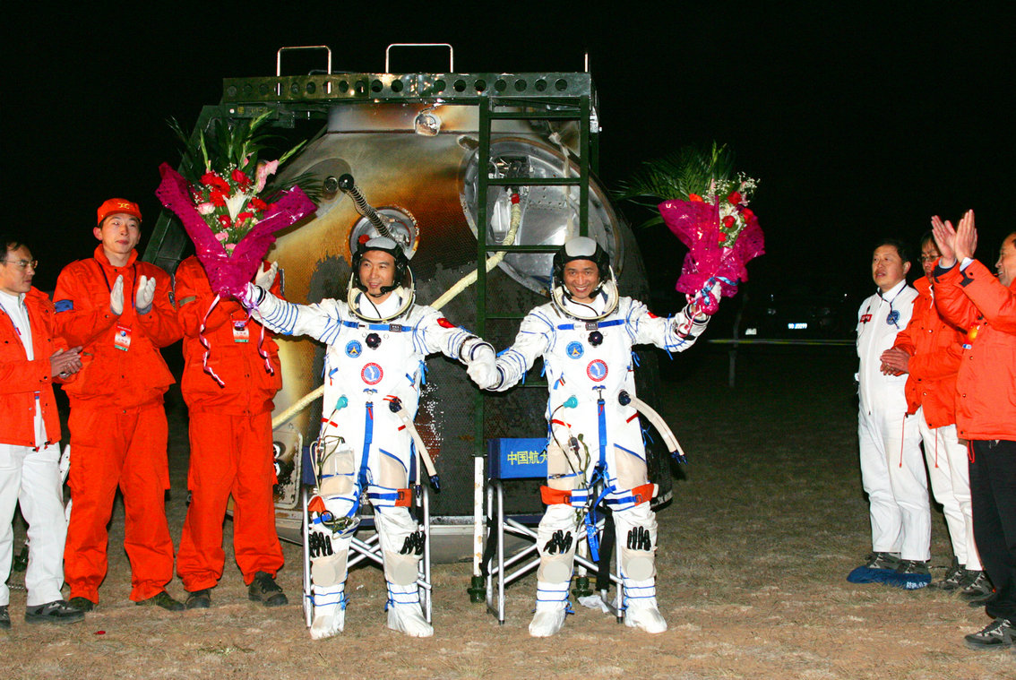 ���w��r(sh��)����ģ���M(f��i)����:����������Ĵ�܊��