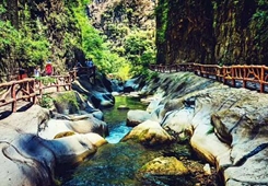 ɽ��̫��ɽ��Ȫ�{�Ƴ����c�؄e�������ٝ�A�YƷ