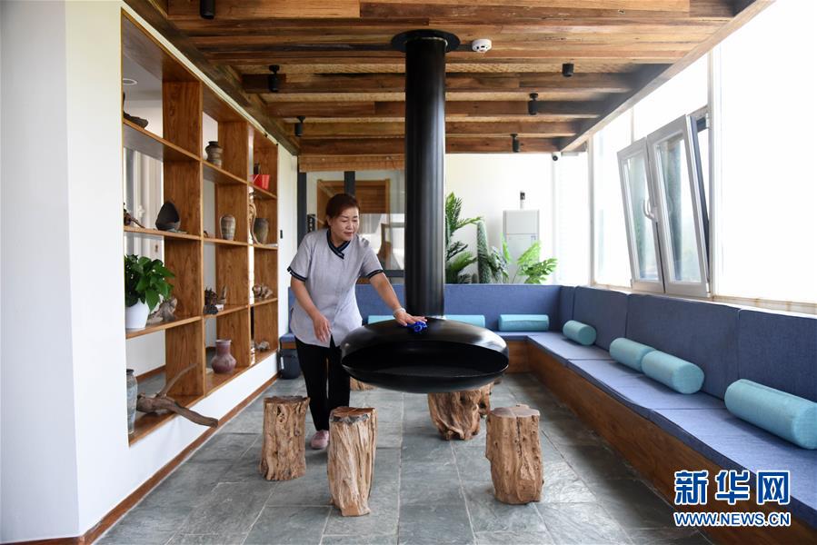 �����Aȫý�^�l�������҂���С������D�Ļ���(d��ng)����8���Ҹ�С���뮋�������R��������LС���®���