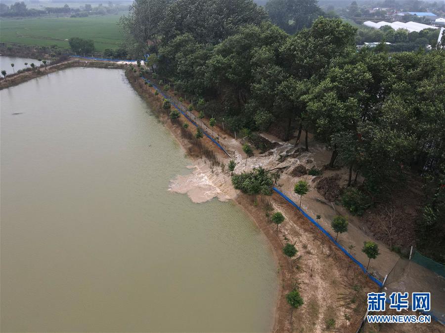 ������(x��)��ƽ�r���Ї���ɫ������x˼��ָ���¡����r����������ƪ�¡���(x��)��ƽ����ӛ�P(gu��n)���¡��D�Ļ��ӣ���15��һ�О������񡪡�����ȫ����Ѵ�Ȟ�(z��i)ȡ���A�����ش����֮�r