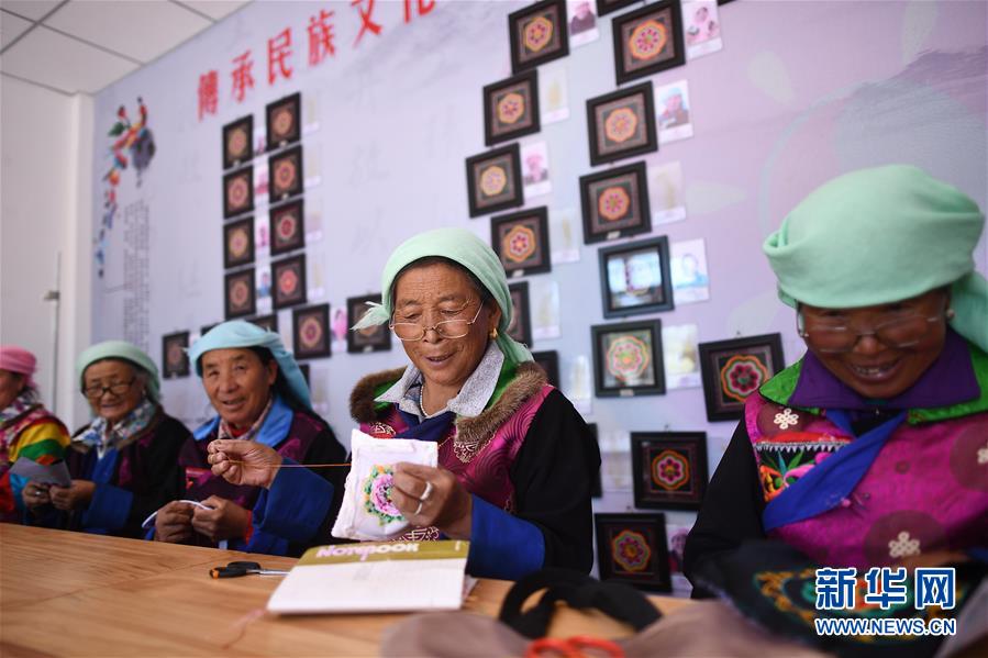 ����(x��)��ƽ��С�����¡����A�W(w��ng)���D�Ļ��ӣ���1�� ��׌ȫ�w����ס�����ӡ�������(x��)��ƽ�Ͱ��հ��ӵĹ���