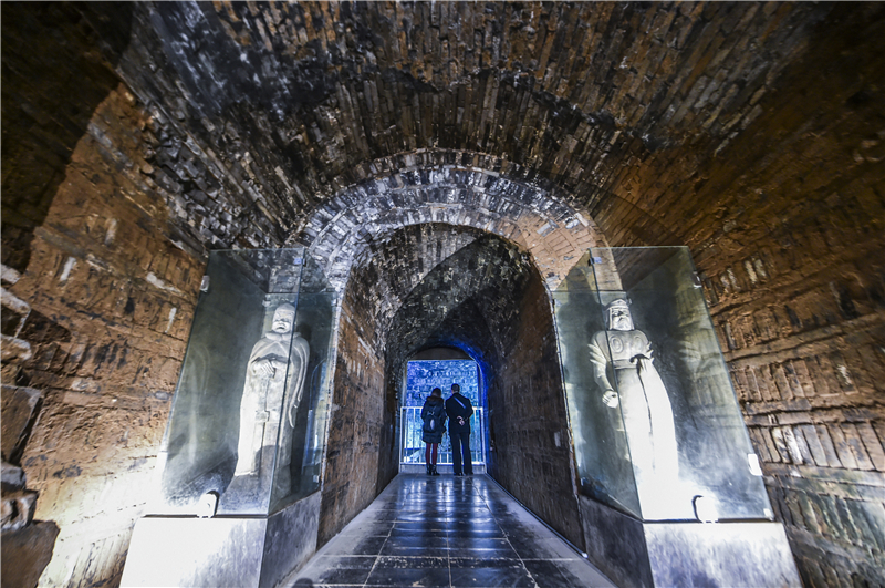 λ�ں�����ꖵı�κ����۾���