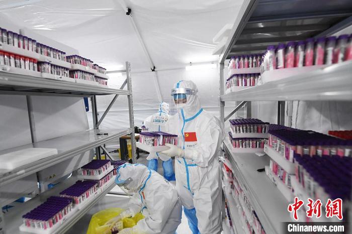 ������һ�M��œ��һ���C��̖��Ӳ��Ĥ��������m��Ͷ��ʹ���������G�� �z