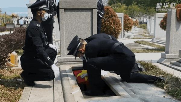 ����������׿���ľ���Ӣ���Ѱ���